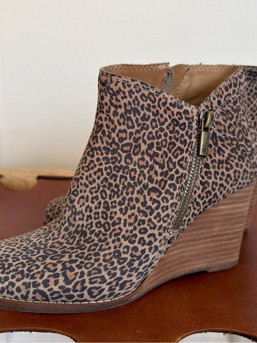 Size 8 Lucky Brand Leopard Print Wedge Ankle Bootie - Tan/Black